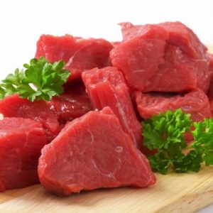 لحم بقري بلدي صغير ( طازج )